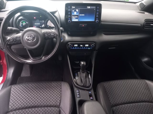 TOYOTA Yaris 1.5h style