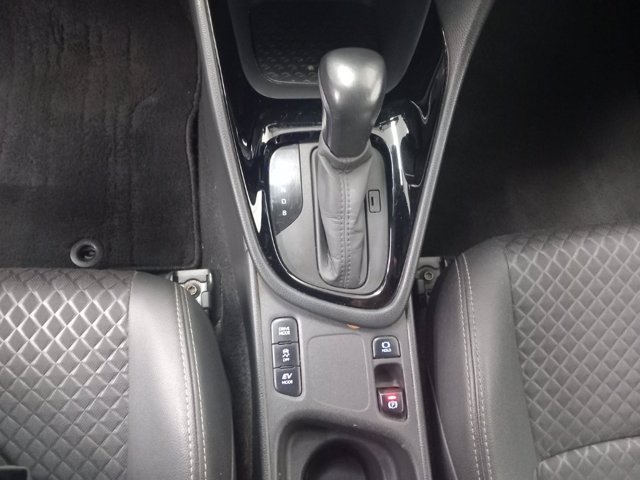 TOYOTA Yaris 1.5h style