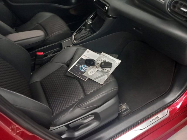 TOYOTA Yaris 1.5h style