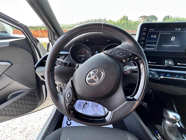 TOYOTA C-HR 1.8 Hybrid E-CVT Trend