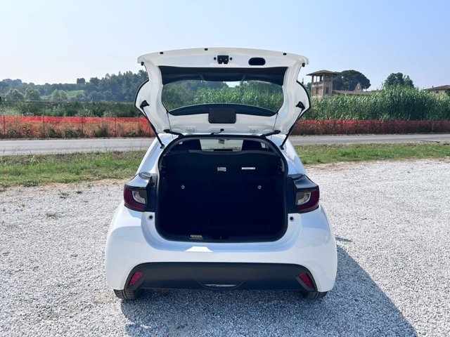 TOYOTA Yaris 1.5 Hybrid 5 porte Active