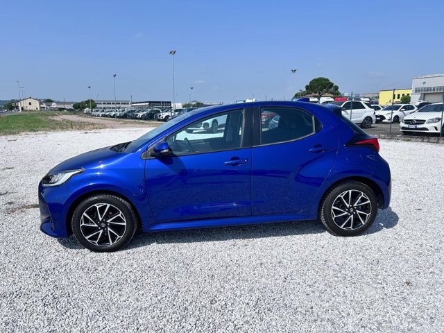 TOYOTA Yaris 1.0 trend