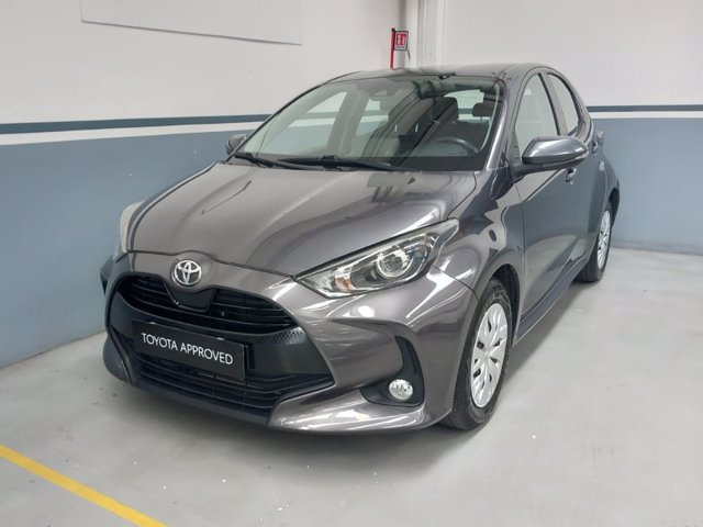 TOYOTA Yaris 1.0 trend