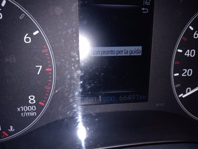 TOYOTA Yaris 1.0 trend