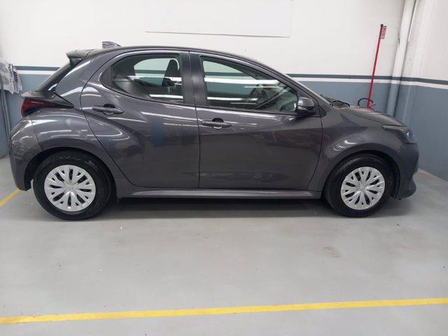 TOYOTA Yaris 1.0 trend