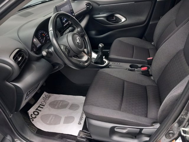 TOYOTA Yaris 1.0 trend