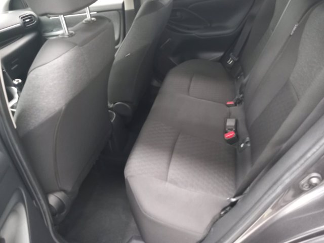 TOYOTA Yaris 1.0 trend