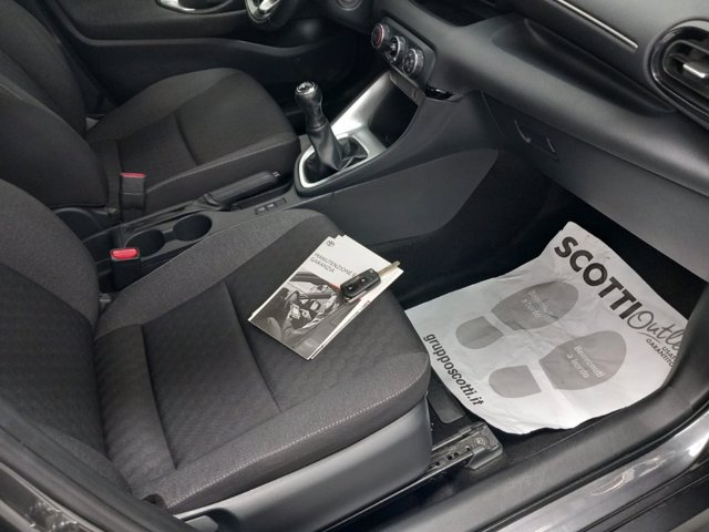 TOYOTA Yaris 1.0 trend