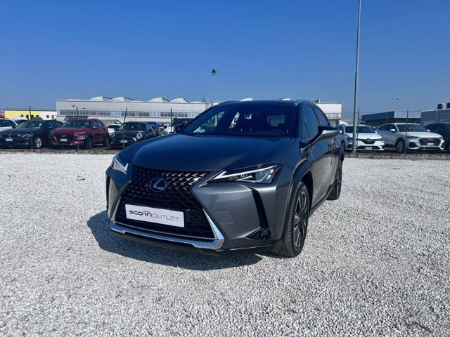 LEXUS UX Hybrid Luxury