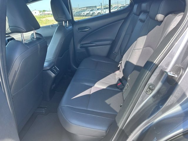 LEXUS UX Hybrid Luxury