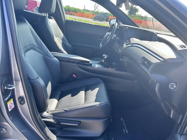 LEXUS UX Hybrid Luxury