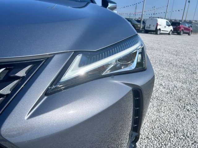 LEXUS UX Hybrid Luxury