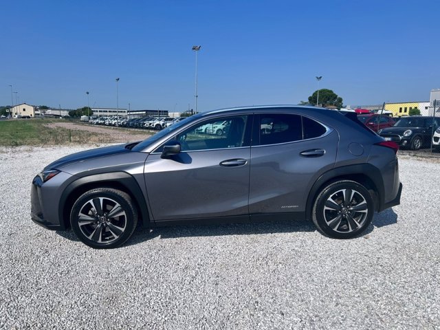 LEXUS UX Hybrid Luxury
