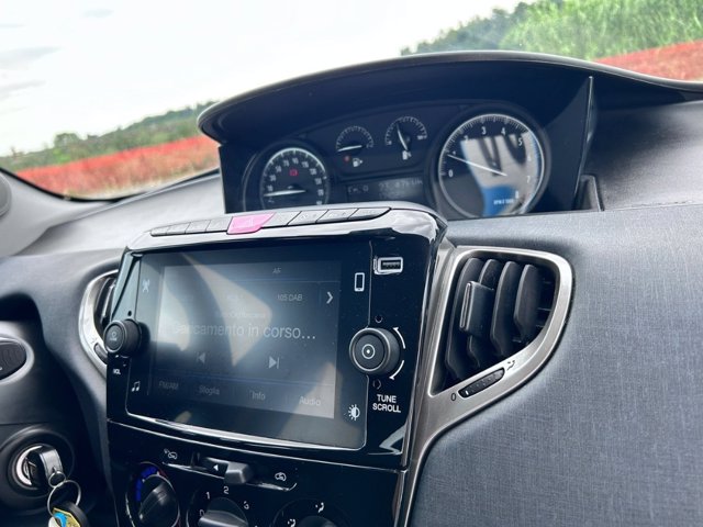 LANCIA Ypsilon 1.0 firefly hybrid gold s&s 70cv