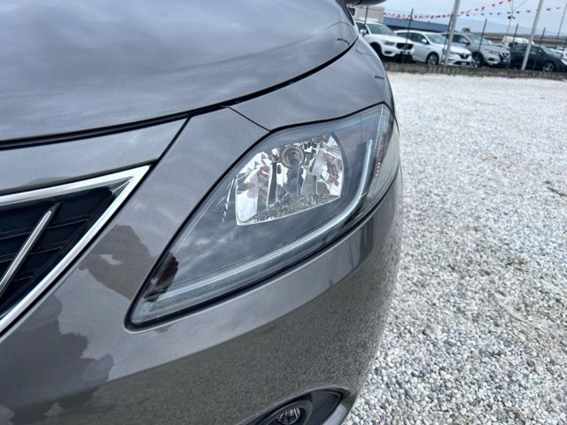 LANCIA Ypsilon 1.0 firefly hybrid gold s&s 70cv
