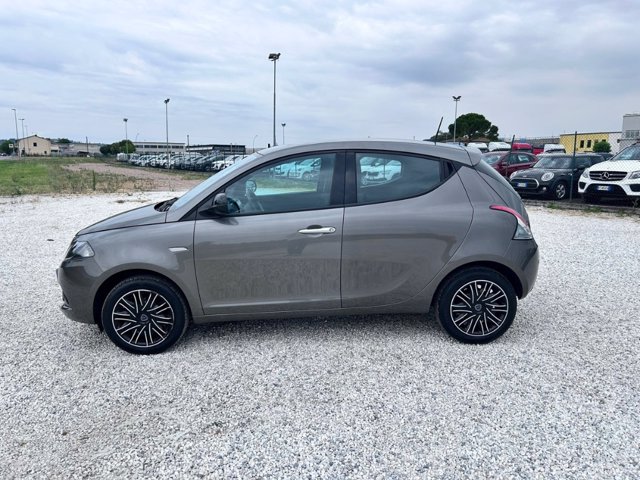 LANCIA Ypsilon 1.0 firefly hybrid gold s&s 70cv