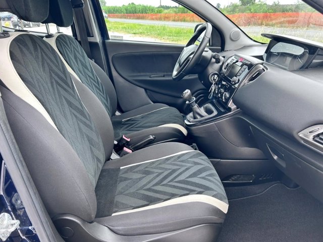 LANCIA Ypsilon 1.2 69 CV 5 porte Gold