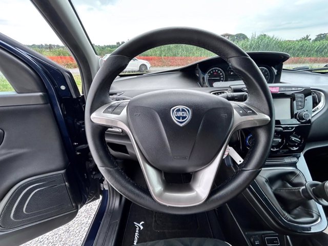 LANCIA Ypsilon 1.2 69 CV 5 porte Gold