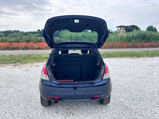 LANCIA Ypsilon 1.2 69 CV 5 porte Gold