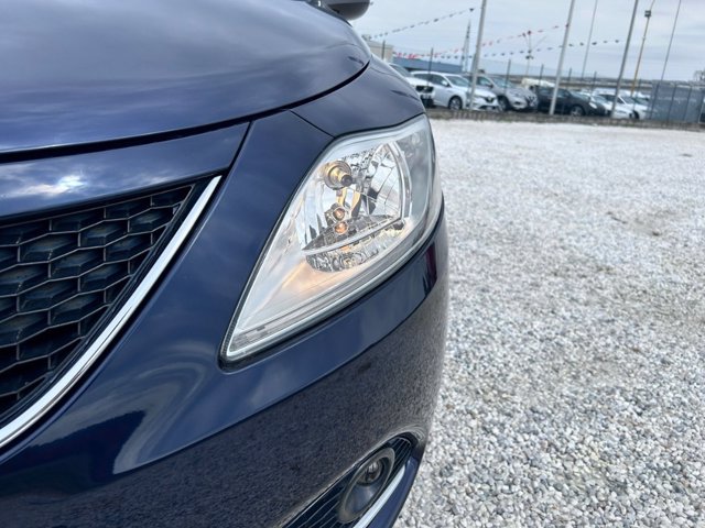 LANCIA Ypsilon 1.2 69 CV 5 porte Gold
