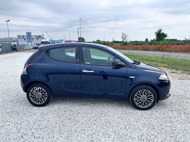 LANCIA Ypsilon 1.2 69 CV 5 porte Gold