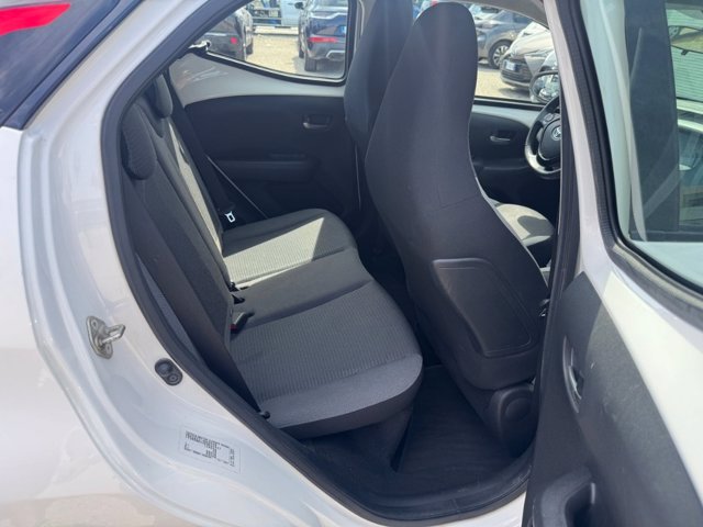 TOYOTA Aygo Connect 1.0 VVT-i 72 CV 5 porte x-play
