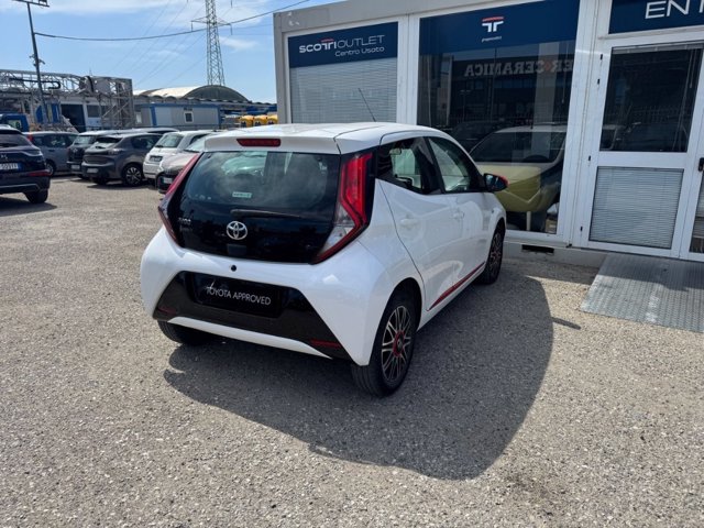 TOYOTA Aygo Connect 1.0 VVT-i 72 CV 5 porte x-play