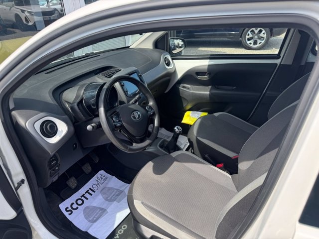 TOYOTA Aygo Connect 1.0 VVT-i 72 CV 5 porte x-play