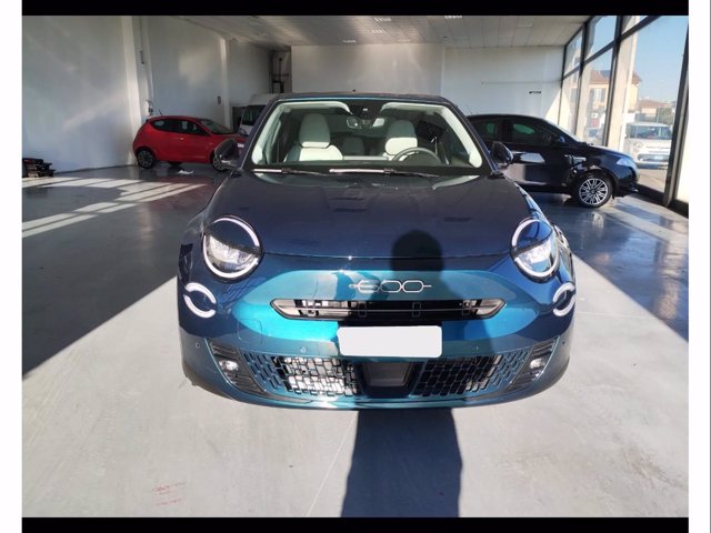 FIAT 600 Hybrid MHEV La Prima