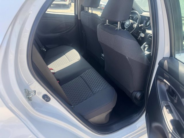 TOYOTA Yaris 1.5h trend