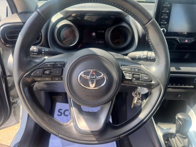TOYOTA Yaris 1.5h trend