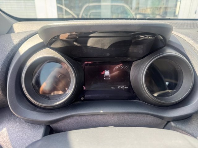 TOYOTA Yaris 1.5h trend
