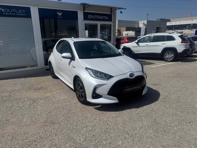 TOYOTA Yaris 1.5h trend
