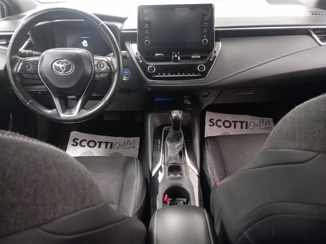 TOYOTA Corolla 1.8h style cvt
