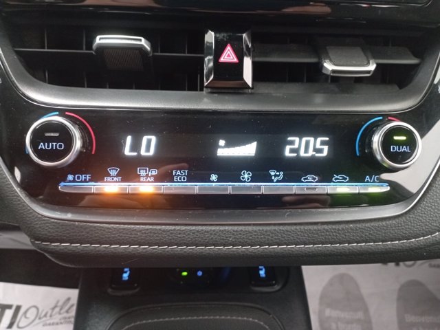 TOYOTA Corolla 1.8h style cvt