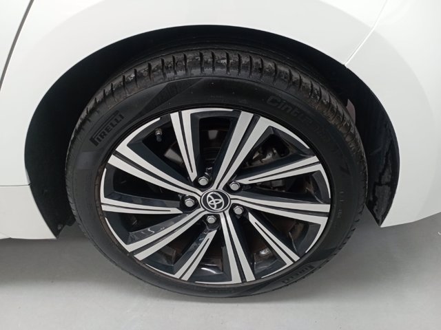 TOYOTA Corolla 1.8h style cvt