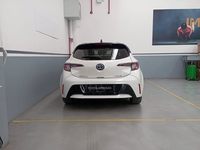 TOYOTA Corolla 1.8h style cvt