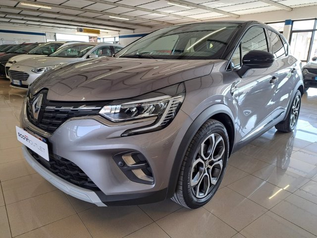 RENAULT Captur Hybrid E-Tech 145 CV Business