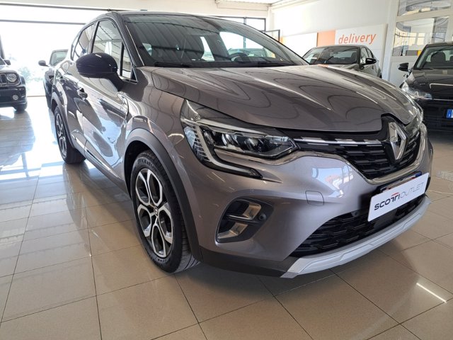 RENAULT Captur Hybrid E-Tech 145 CV Business