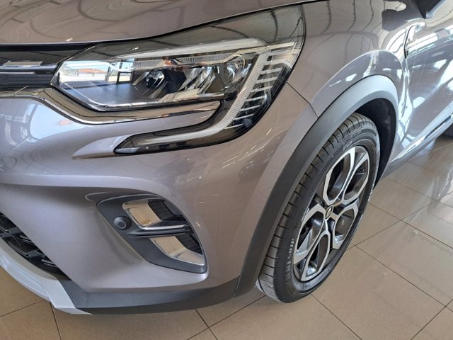 RENAULT Captur Hybrid E-Tech 145 CV Business