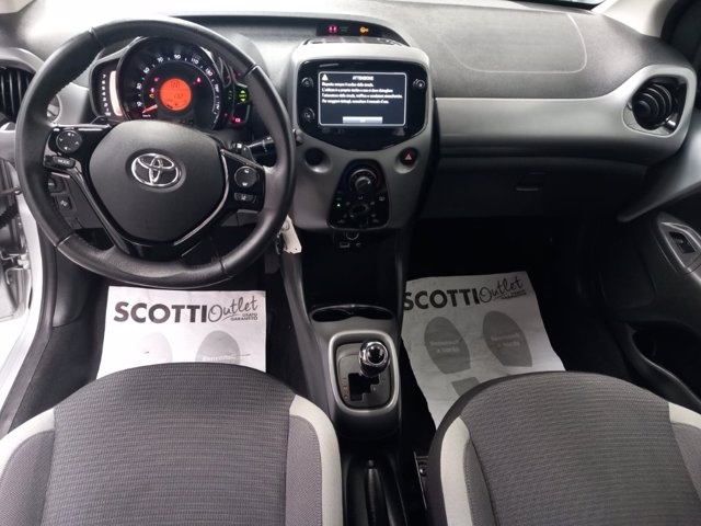 TOYOTA Aygo 5p 1.0 x-play m-mt 72cv