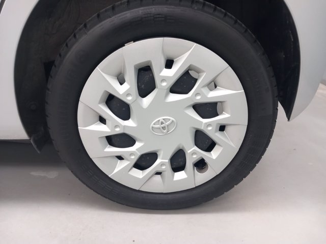 TOYOTA Aygo 5p 1.0 x-play m-mt 72cv