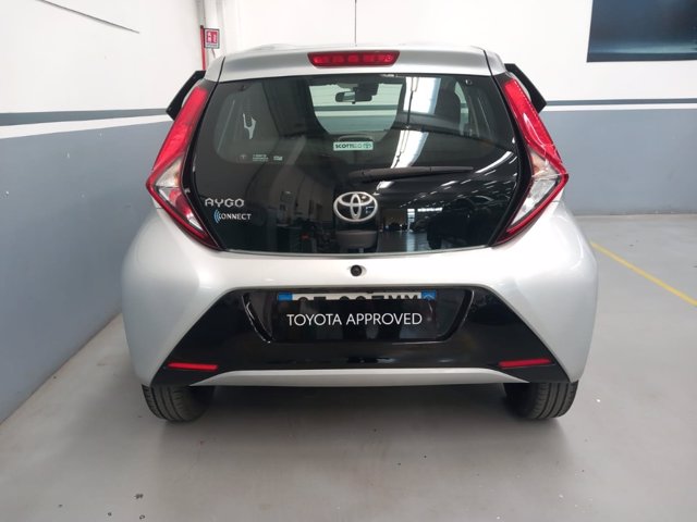 TOYOTA Aygo 5p 1.0 x-play m-mt 72cv
