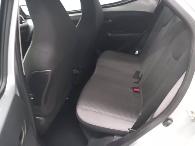 TOYOTA Aygo 5p 1.0 x-play m-mt 72cv