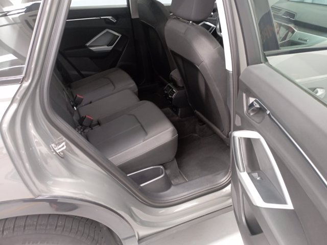 AUDI Q3 35 2.0 tdi business quattro s-tronic