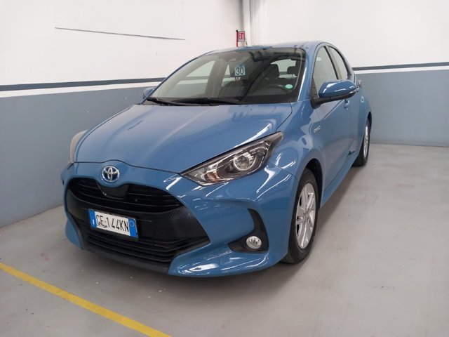 TOYOTA Yaris 1.5h active