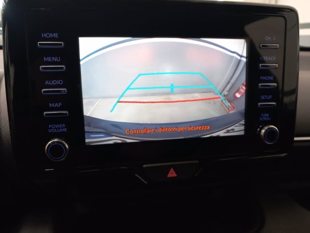 TOYOTA Yaris 1.5h active