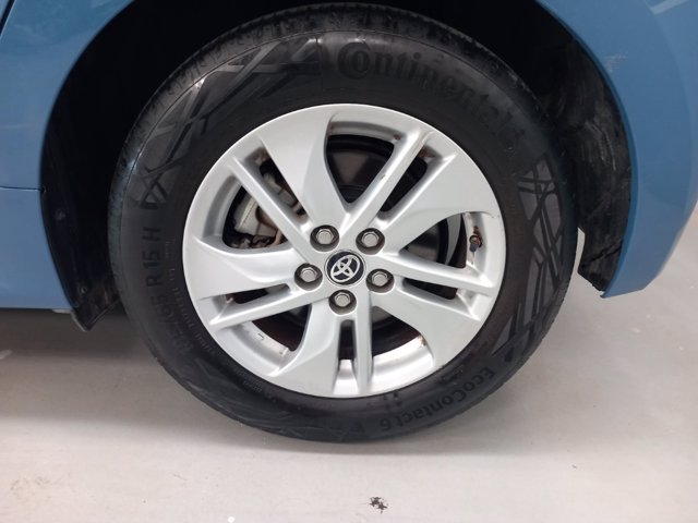 TOYOTA Yaris 1.5h active