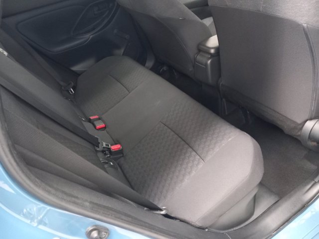 TOYOTA Yaris 1.5h active