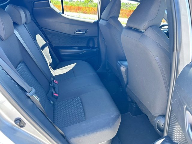 TOYOTA C-hr 1.8h business e-cvt